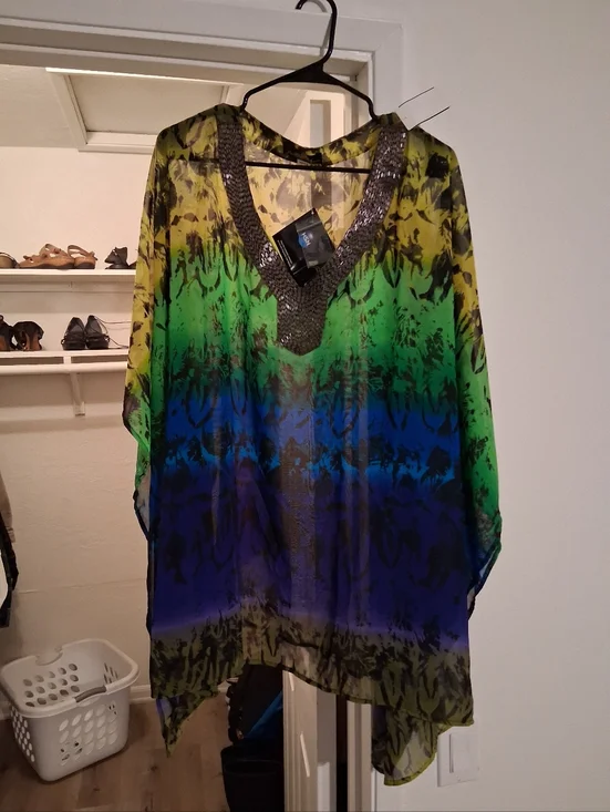 Top - Picture 2 of 2